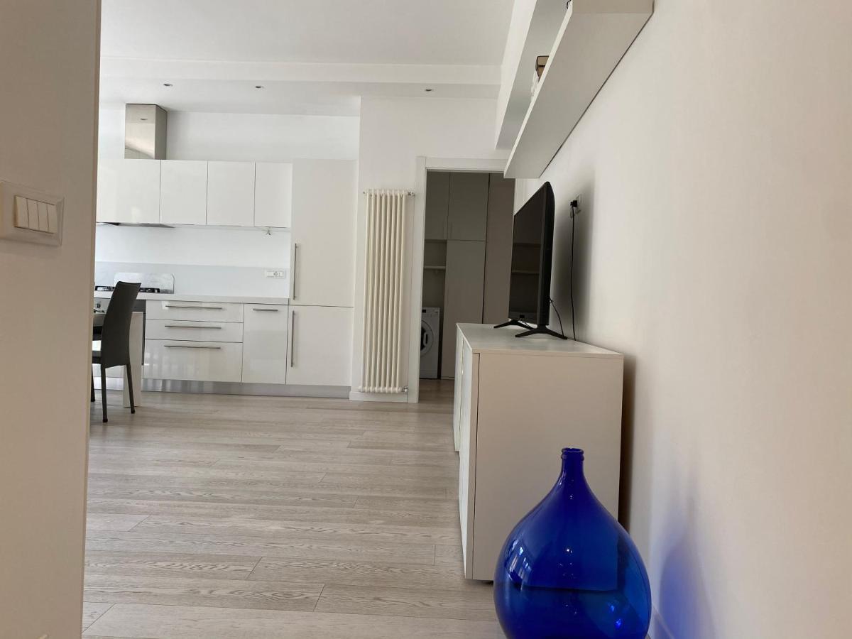 Bright & Spacious Apartment Near Navigli - Ponti Milano Eksteriør bilde